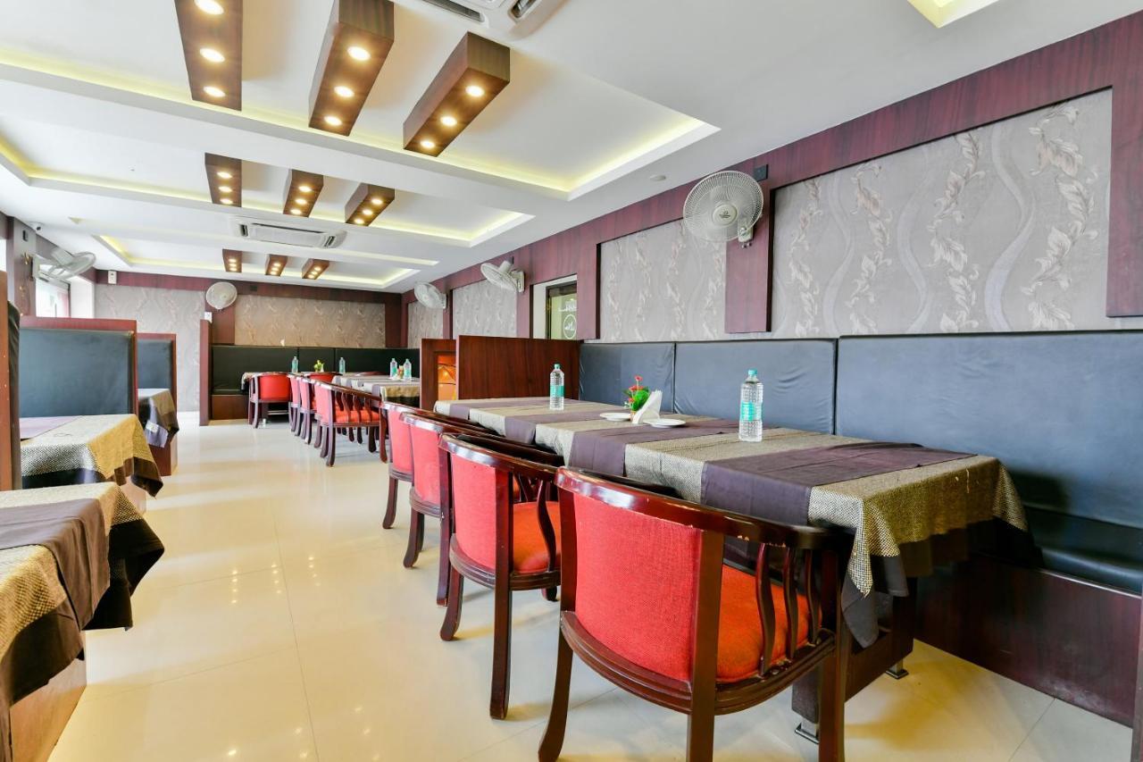 OYO 1889 Hotel AJ Park Alappuzha Buitenkant foto
